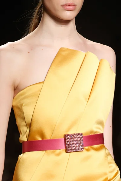 Look 12